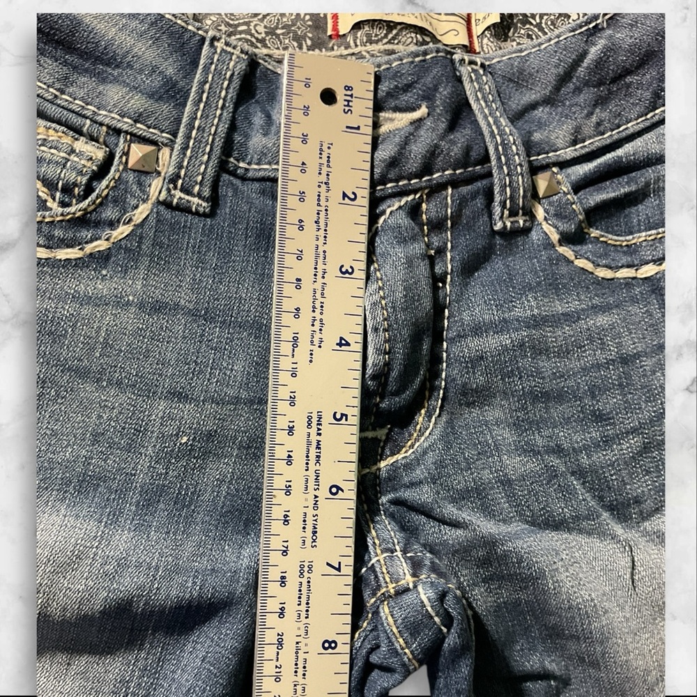 ARIAT REAL Low Rise Blue Denim Shorts/ Bermuda’s - Picture 8 of 9